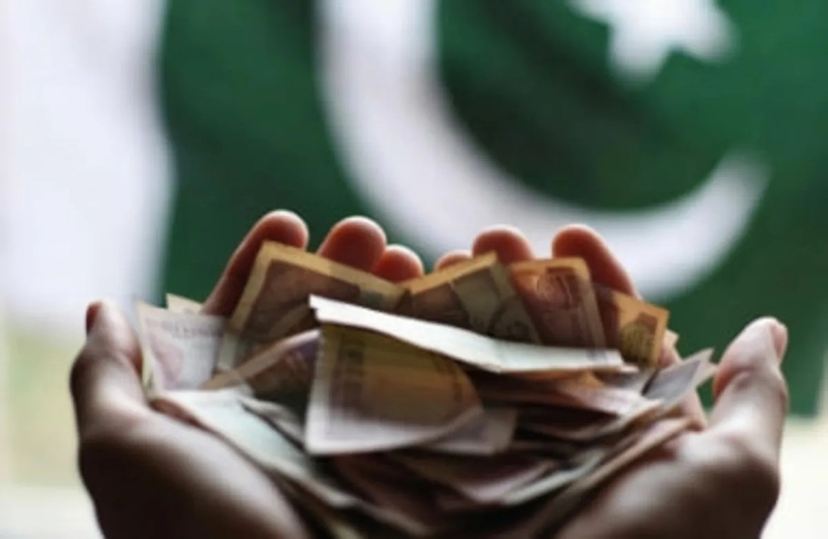 “पाकिस्तान को नहीं पड़ेगी पैसों के लिए हाथ फैलाने की ज़रूरत”, रक्षा मंत्री का बड़ा दावा