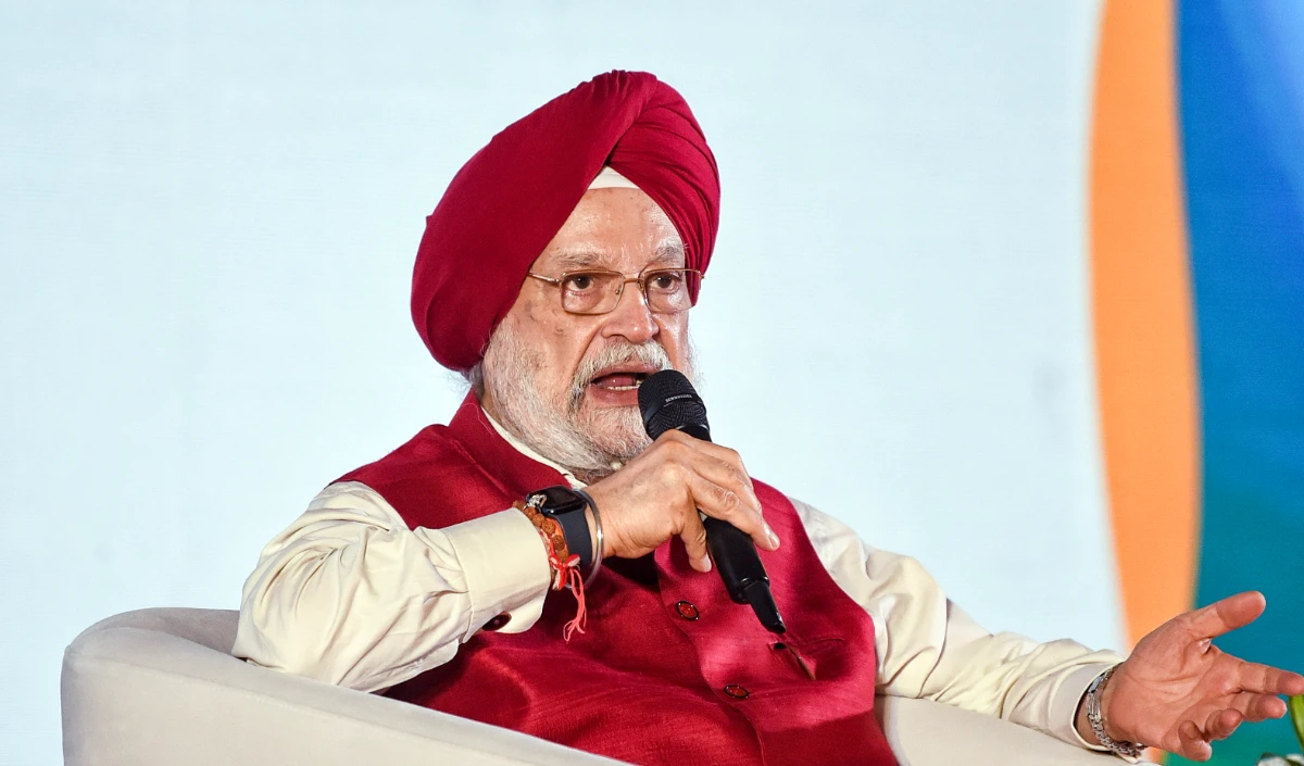 दुनिया में उथल-पुथल के बावजूद वैश्विक ऊर्जा बाजार में स्थिरताः  Petroleum Minister