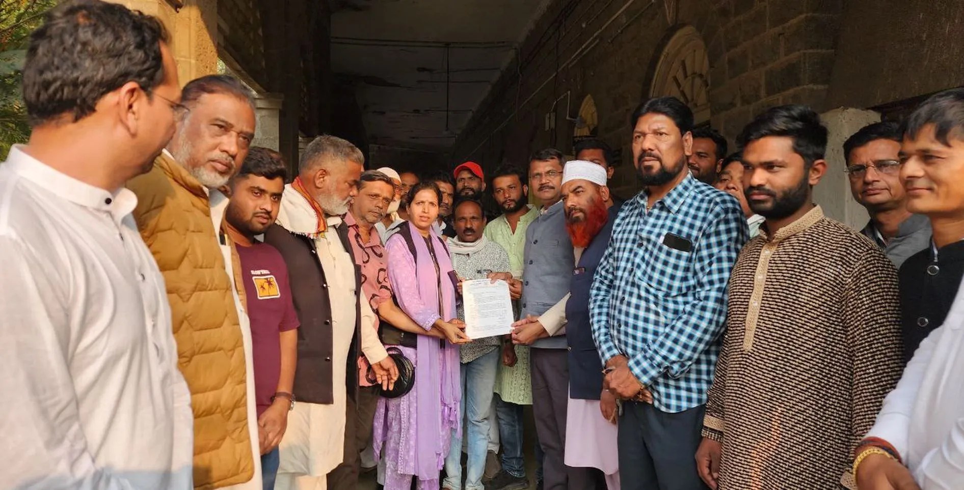 एसआइआर… मतदाता सूची से वैध मतदाताओं के नाम हटाने का आरोप