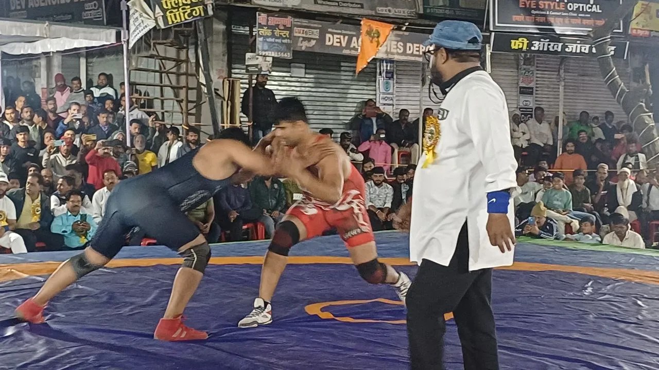 हरदा के देवेंद्र बिश्नोई बने बैतूल केसरी, रोमांचक मुकाबले में दिल्ली के विकास तोमर को दी शिकस्त