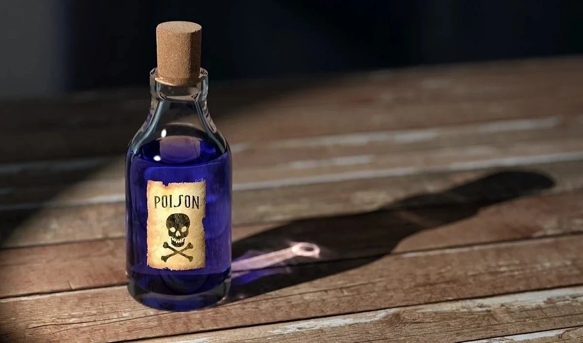 Bihar: अपने तीन बच्चों को जहर देकर महिला ने किया खुदकुशी का प्रयास, एक बच्चे की मौत