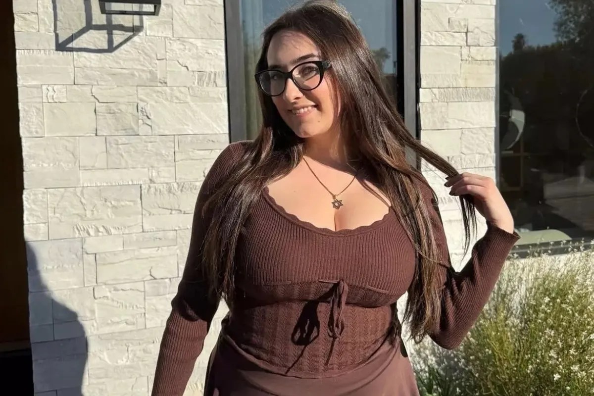 बिना डिग्री-बिना नौकरी मिला US का ‘टैलेंट वीजा’! इस इन्फ्लुएंसर की कहानी सुन सिर पकड़ लेंगे आप