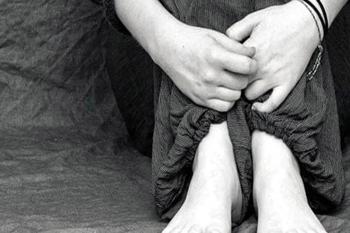 जल्लाद मां: महिला ने किया अपनी 4 साल की बच्ची का यौन शोषण, फिर भाई के सामने परोस दिया