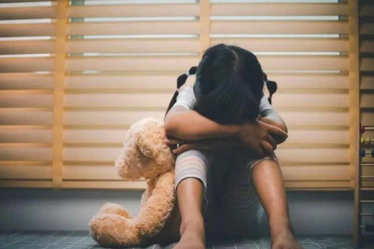 घर के पास खेल रही डेढ़ साल की बच्ची से रेप, UP के युवक ने बनाया हवस का शिकार! तेजस्वी बोले- जागिए सरकार