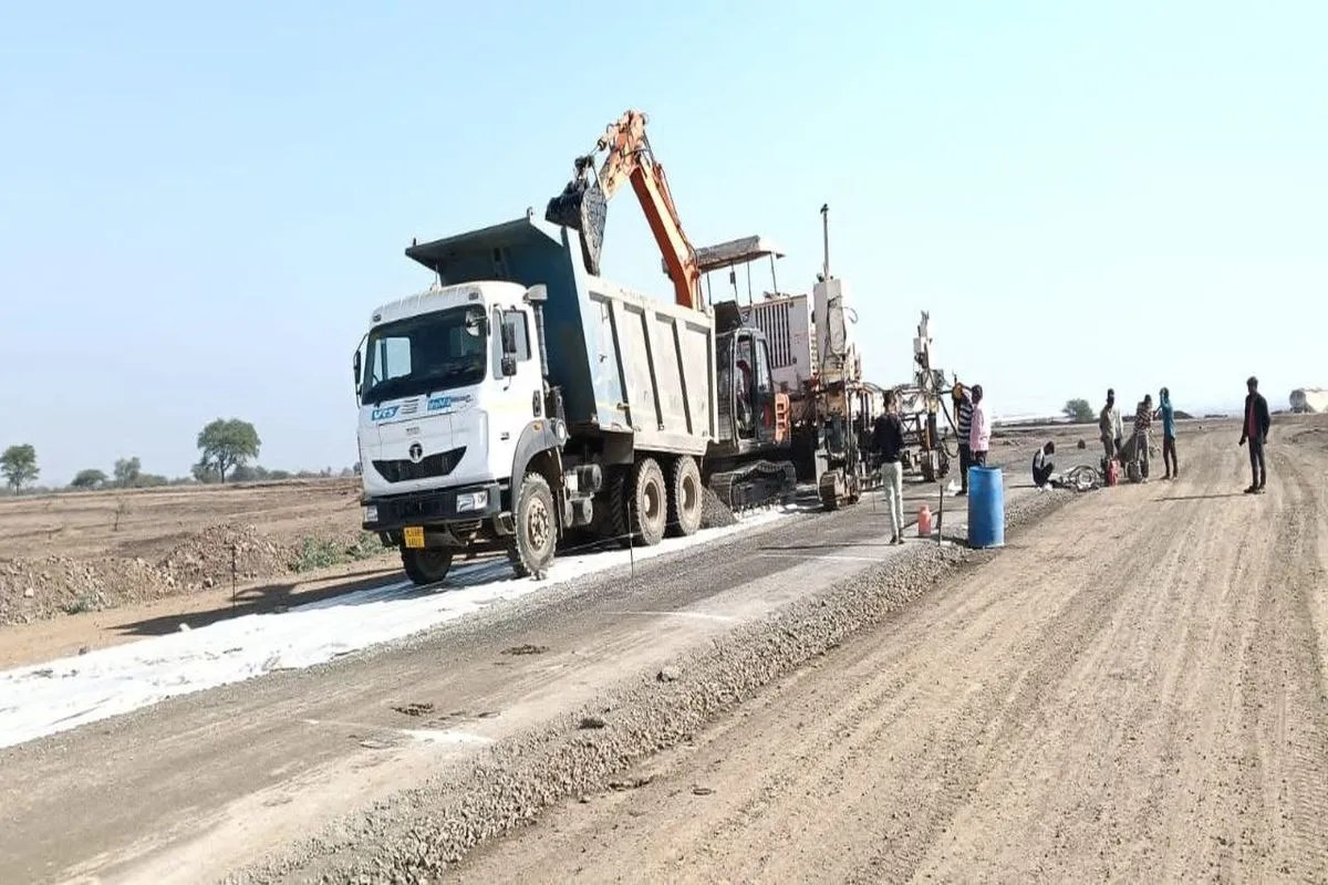 #Ratlam में गुजरात की कंपनी हैक्साट्रॉन करेगी 1700 करोड़ का इन्वेस्टमेंट, तीन हजार युवाओं को रोजगार