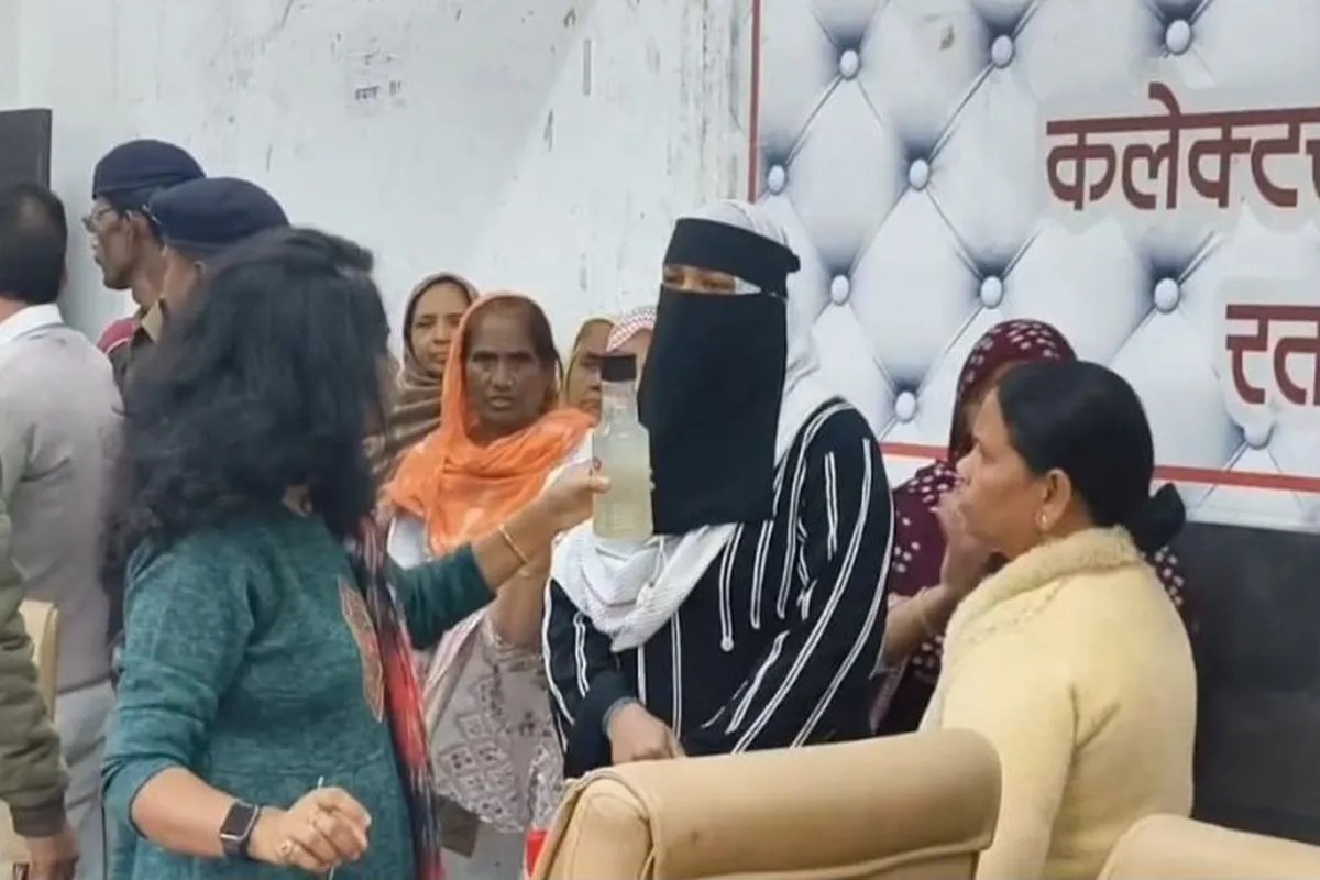 #Ratlam में 18 मोहल्लों के हजारों लोग पी रहे गंदगी वाला पानी, सीवरेज का पानी आ रहा नलों में