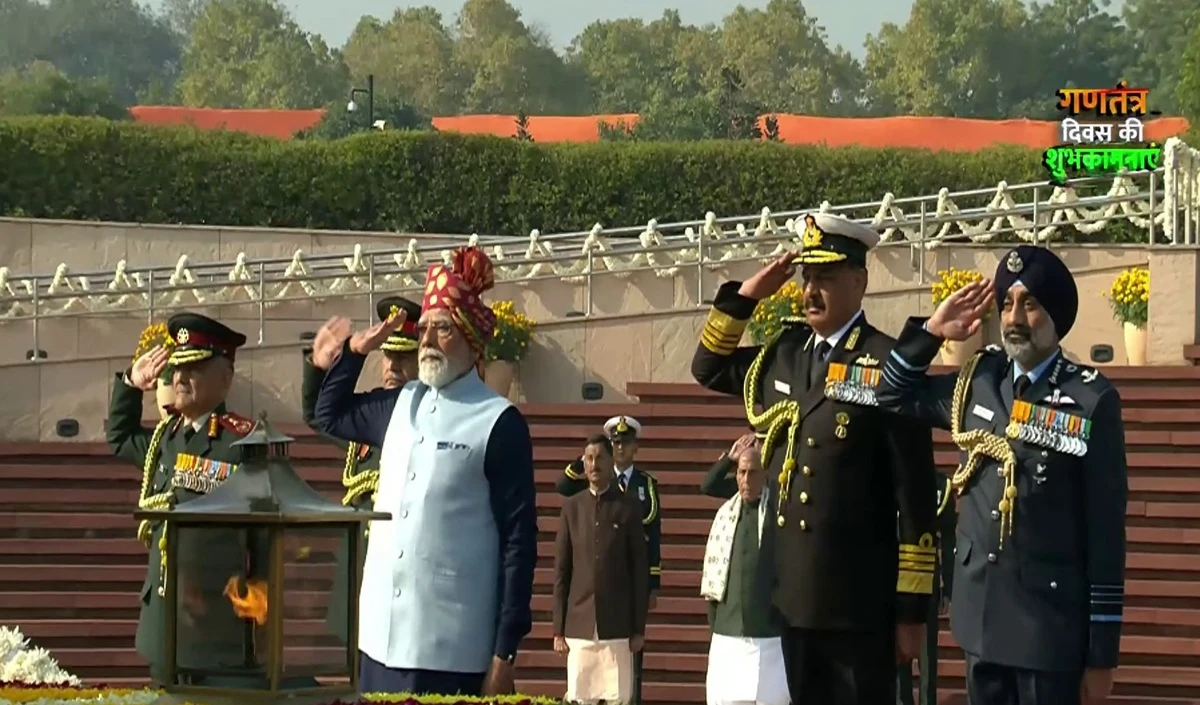 77वें Republic Day पर PM Modi का नमन, National War Memorial पर वीर शहीदों को दी भावभीनी श्रद्धांजलि