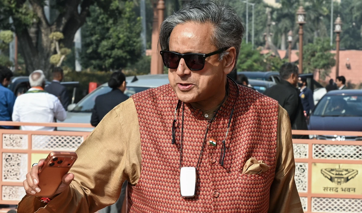 Shashi Tharoor का ‘बगावती’ तेवर! कोच्चि में हुए अपमान के बाद कांग्रेस की हाई-लेवल बैठक से बनाई दूरी