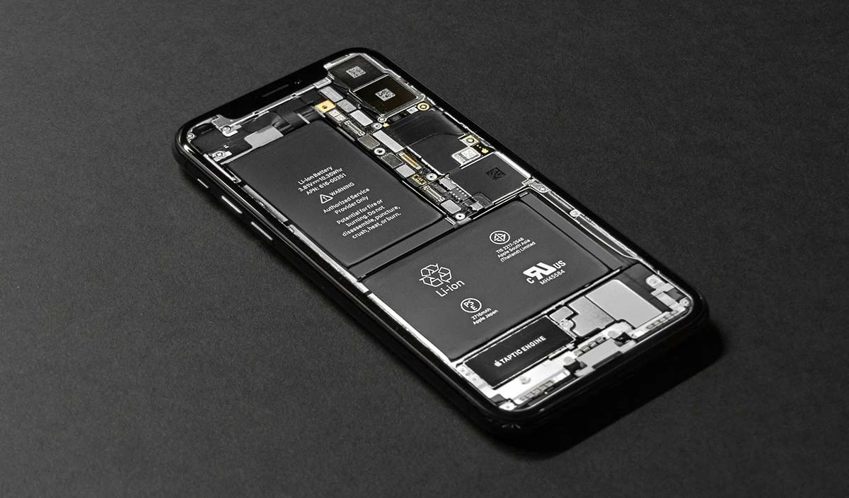 स्मार्टफोन बैटरी लाइफ का बड़ा मिथक, खरीदने से पहले जानें सच्चाई