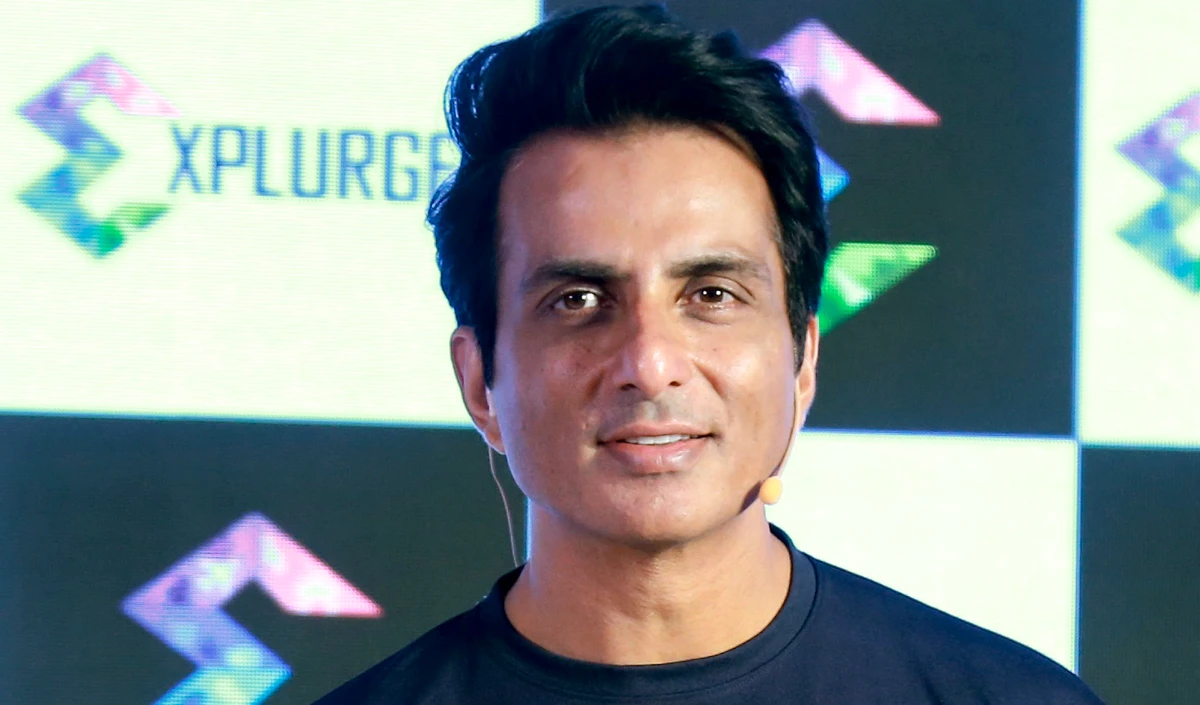 Sonu Sood ने आवारा कुत्तों के लिए वैक्सीनेशन, स्टेरिलाइज़ेशन की अपील की, कहा- दयालुता को चुनें