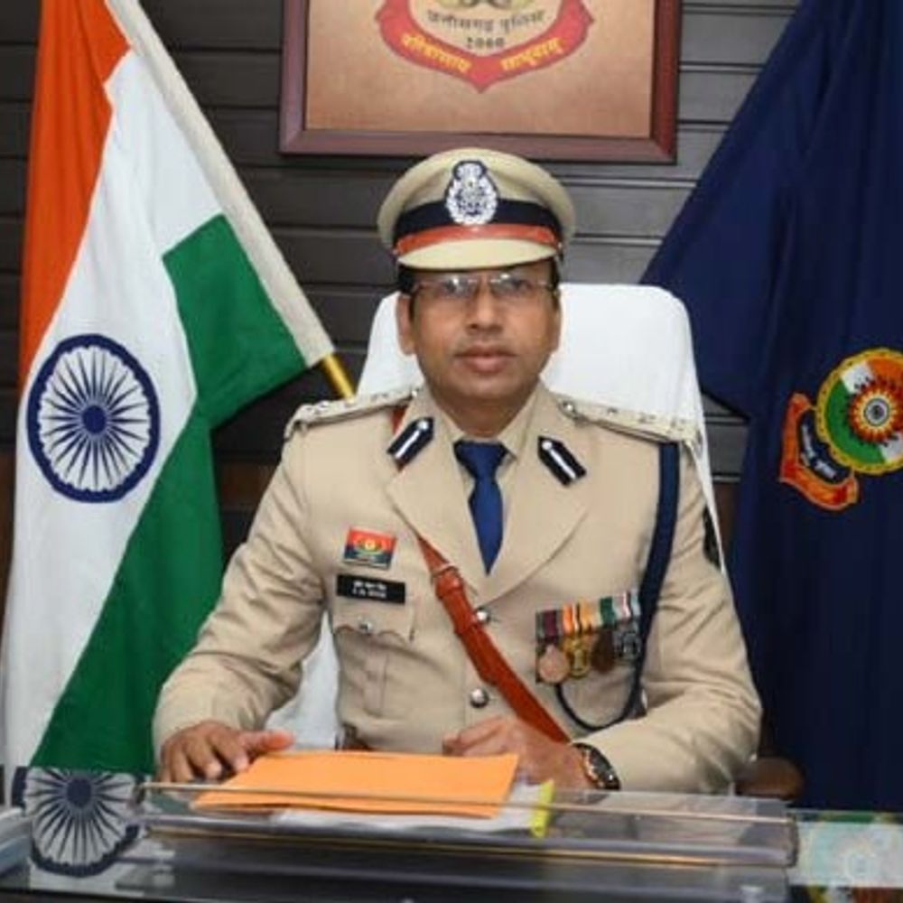 21वें SP के रूप में SSP ने पदभार संभाला:बोले- अपराध नियंत्रण होगी पहली प्राथमिकता, रायगढ़ में कम्युनिटी पुलिसिंग के माध्यम से जन-जागरूकता लाने के प्रयास जारी रहेंगे