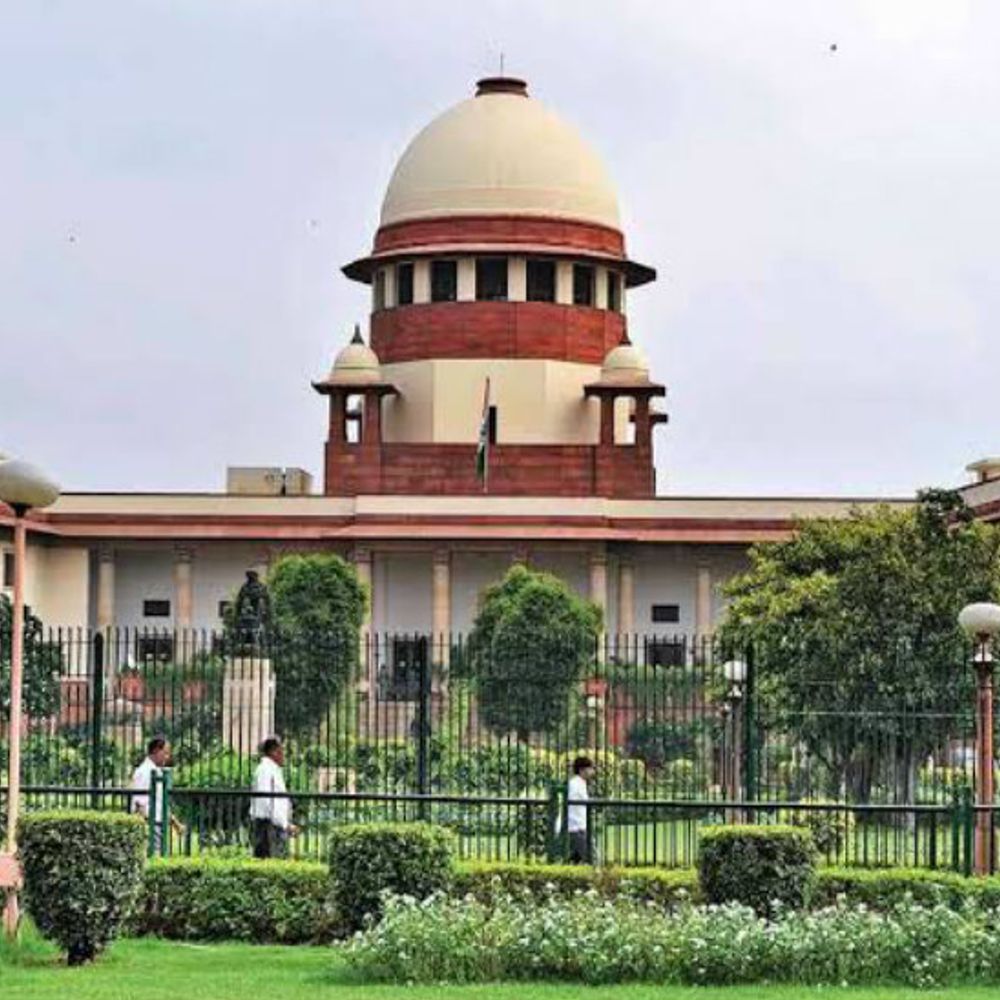 राजस्थान में हाईवे से नहीं हटेंगी शराब की दुकानें:सुप्रीम कोर्ट ने हाईकोर्ट के आदेश पर लगाई अंतरिम रोक, करीब 2100 करोड़ का नुकसान होने का अनुमान था