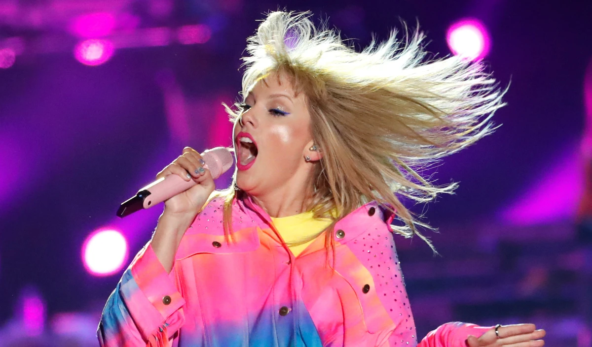 iHeartRadio Awards 2026 | ग्लोबल पॉप पर Taylor Swift का कब्जा बरकरार, The Fate of Ophelia के लिए मिले कई बड़े नॉमिनेशन