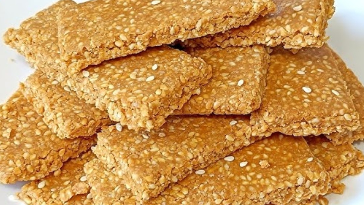 मकर संक्रांति पर लड्डू नहीं, ऐसे बनाएं तिल-गुड़ की गजक, खुशबू से लेकर स्वाद, सब लाजवाब