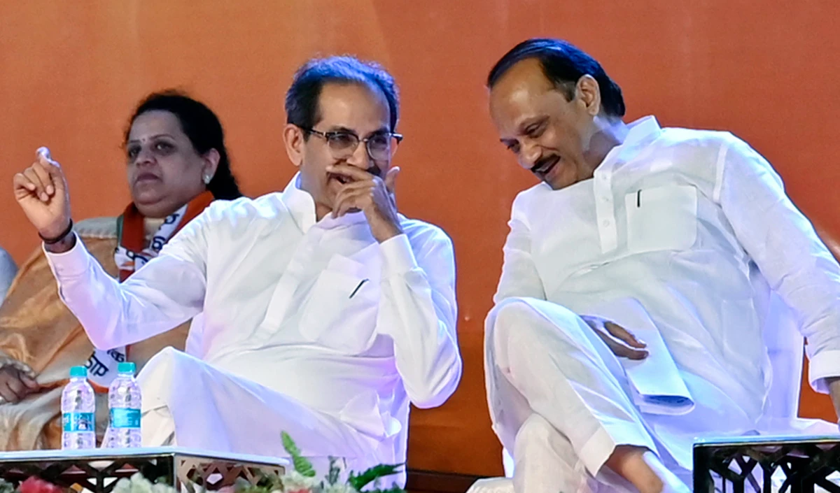 Ajit Pawar के निधन पर भावुक हुए Uddhav Thackeray, बोले- राजनीति अलग थी, पर रिश्ता नहीं टूटा