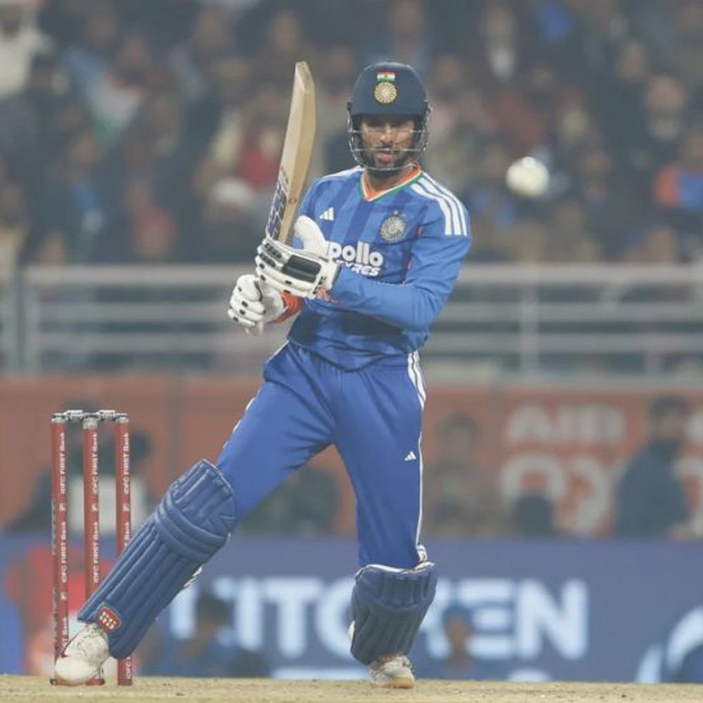 तिलक वर्मा की टीम इंडिया में वापसी टली:टी-20 वर्ल्डकप के वॉर्मअप मैचों में खेलना संभव, श्रेयस कीवियों के खिलाफ बचे 2 मैच खेलेंगे