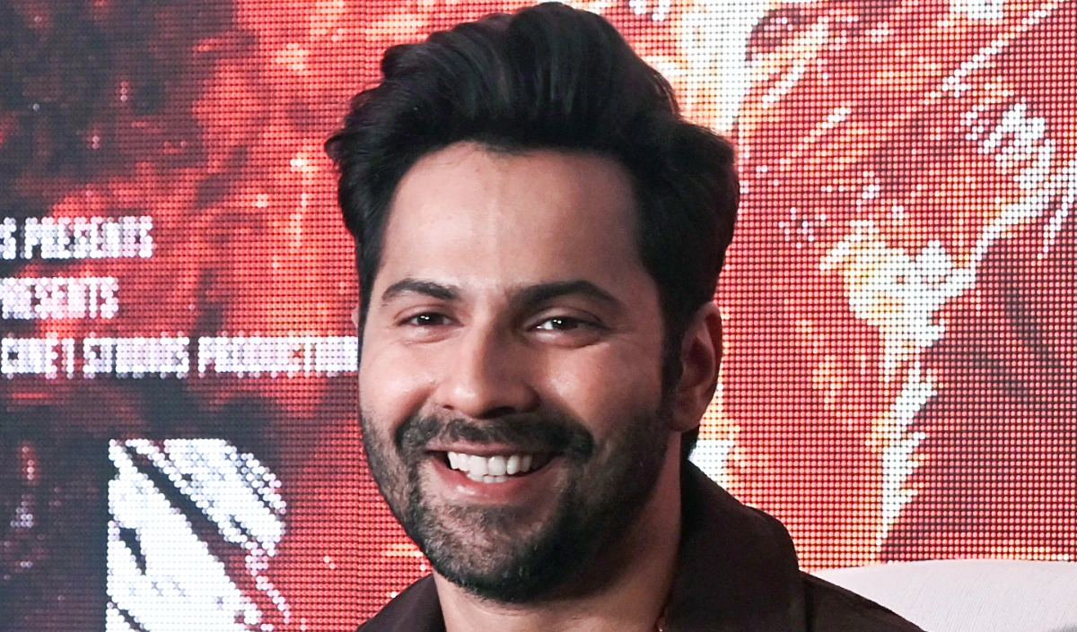 Varun Dhawan ने लिया बड़ा फैसला! पैपराजी से छिपाएंगे बेटी लारा का चेहरा, सुरक्षा और निजता को बताया प्राथमिकता