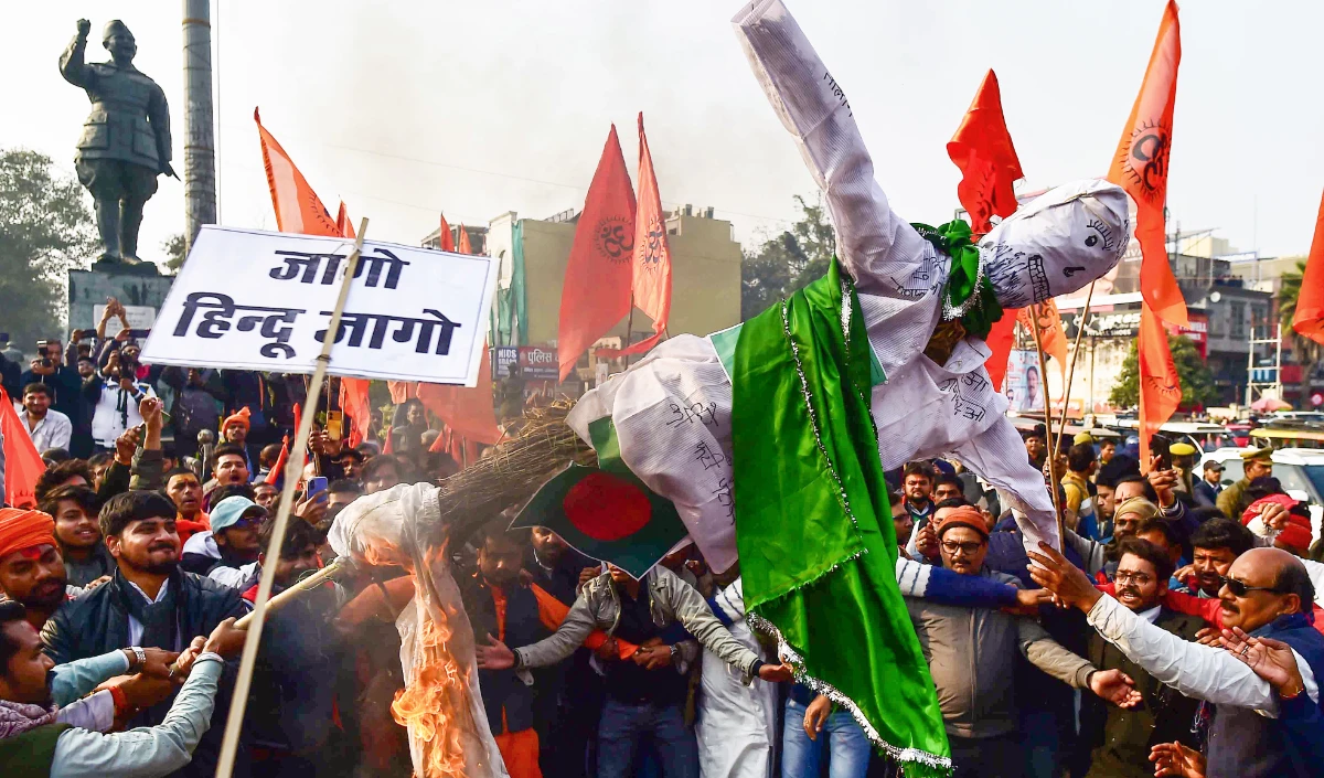 Bangladesh में हिंदुओं पर बढ़ते अत्याचार पर VHP का फूटा गुस्सा, Muhammad Yunus पर उठाए सवाल