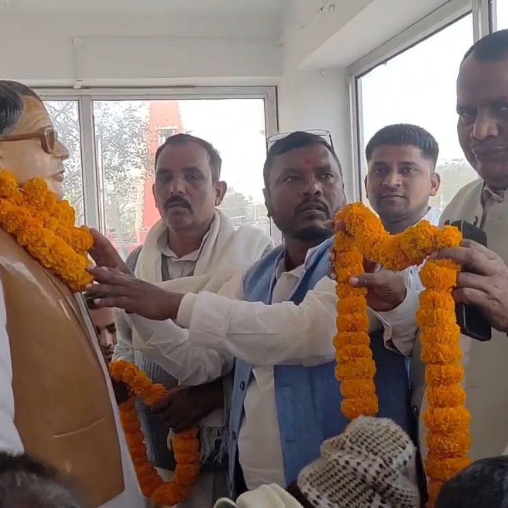 औरंगाबाद में मनाई कर्पूरी ठाकुर की 102वीं जयंती:विधायक बोले- ईमानदारी की राजनीति को नई पहचान दी