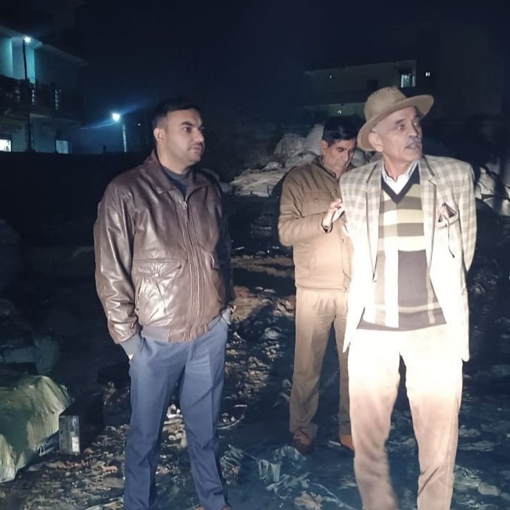 झज्जर में प्रशासन ने की डंपिंग साइट सील:वाहनों को भी किया जब्त, अवैध रूप से डाल रहे थे प्लास्टिक वेस्ट