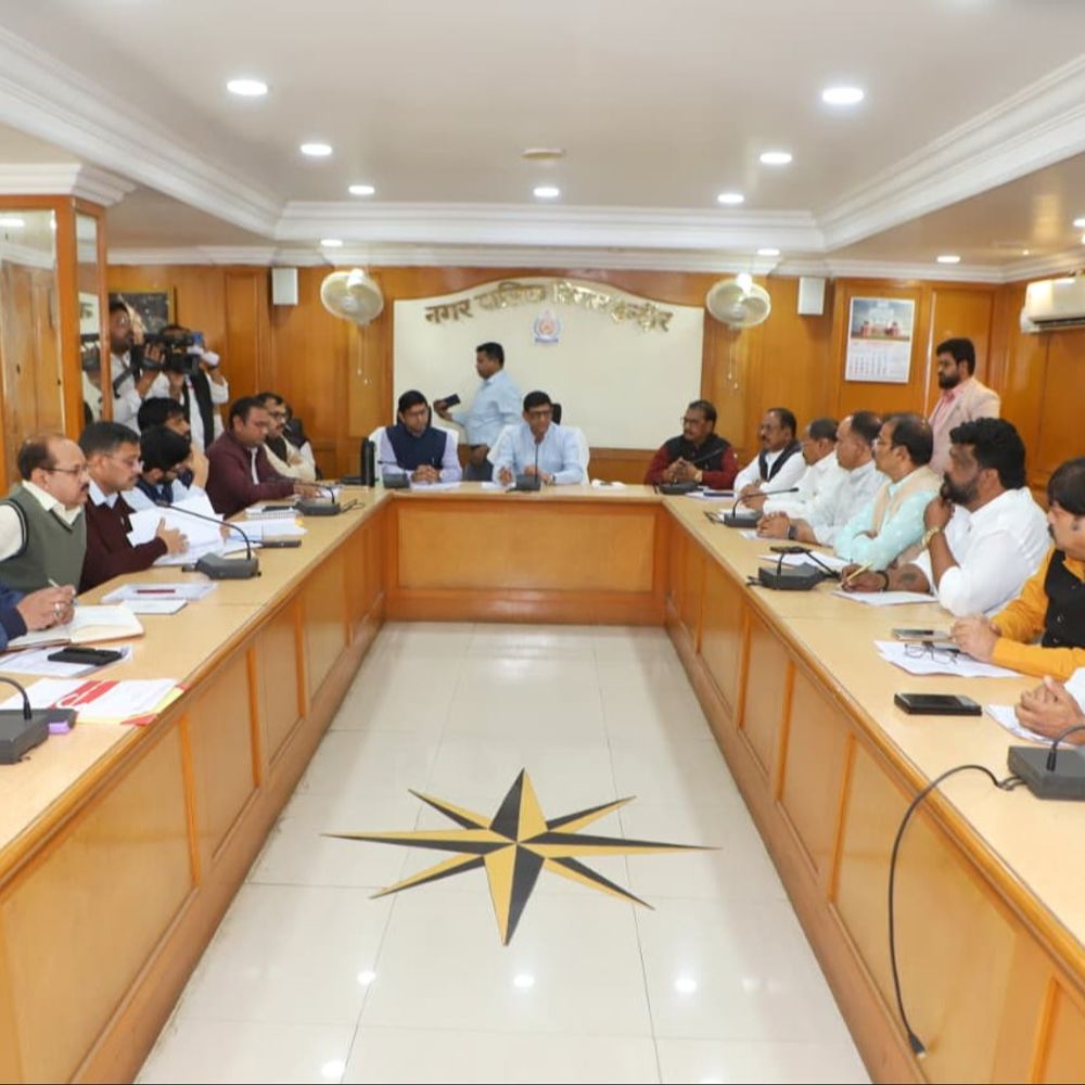 एमआईसी में इंदौर के लिए बड़े फैसले:1530 करोड़ का लोन, 8 हजार पीएम आवास और 60 करोड़ के काम