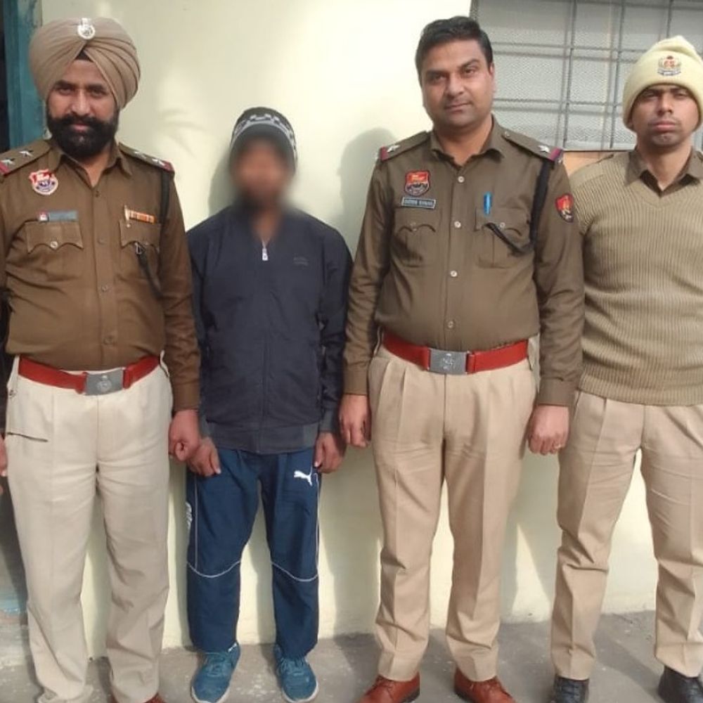 शादी का झांसा देकर नाबालिग से रेप करने वाला गिरफ्तार:पंचकूला पुलिस ने पंजाब से पकड़ा, यूपी का रहने वाला, इंस्टाग्राम पर दोस्त बनाया
