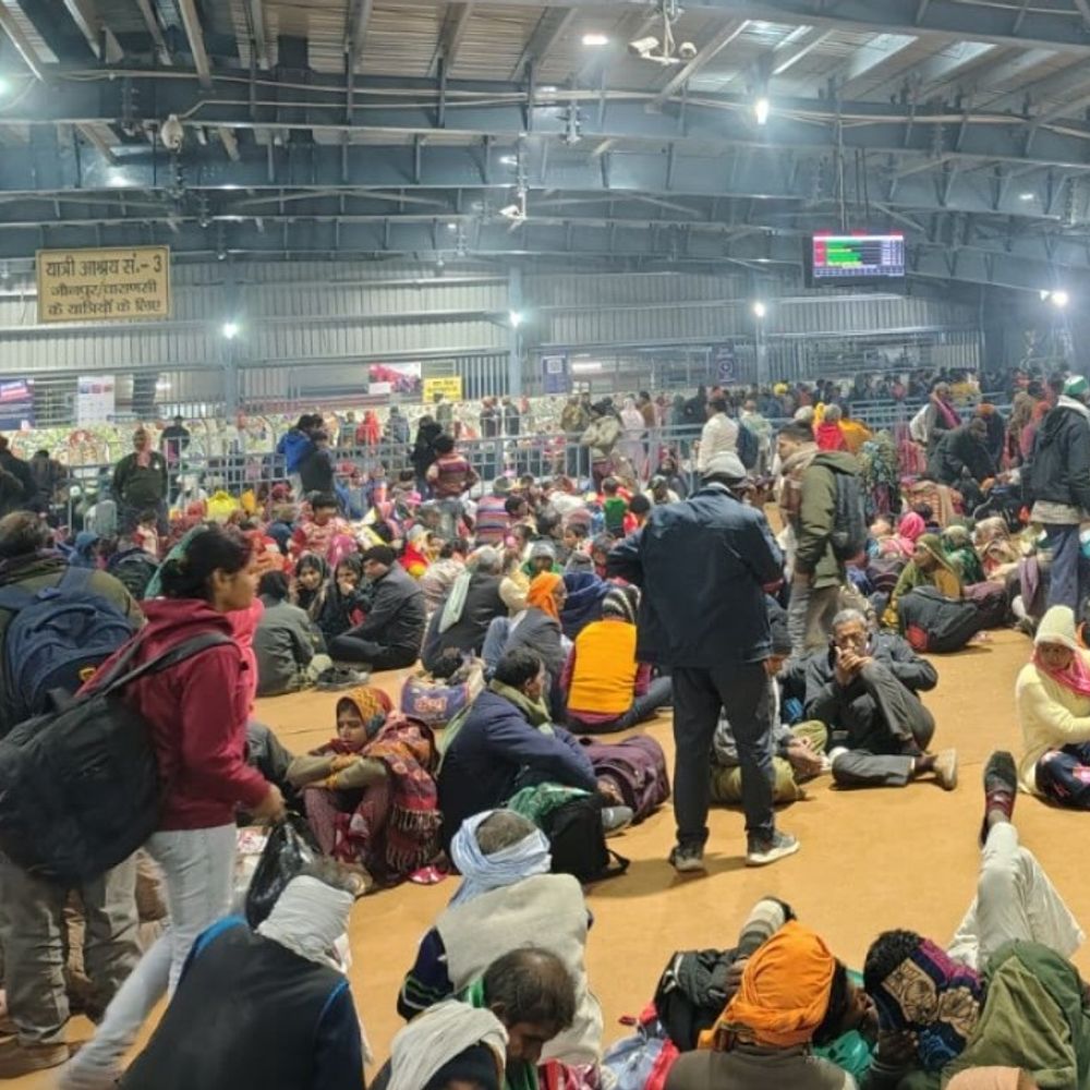 मौनी अमावस्या स्नान को लेकर रेलवे में अलर्ट:ट्रेनों, रेलवे स्टेशनों पर जांच, बीडीएस-डाग स्क्वायर्ड टीमें सतर्क, पूरी रात पूछताछ