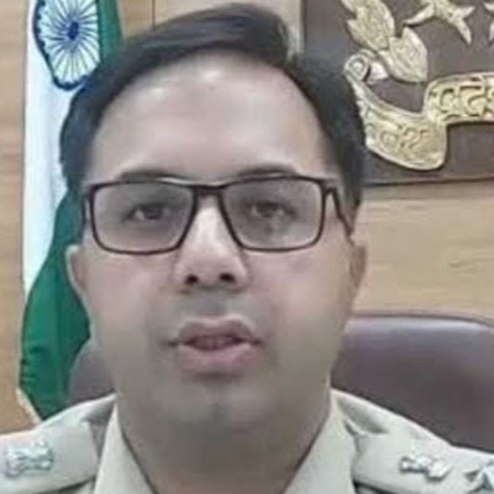 अयोध्या पुलिस महकमे में फेरबदल, 4 निरीक्षक बदले:3 उपनिरीक्षकों के कार्यक्षेत्र में भी परिवर्तन,एसएसपी अयोध्या ने की कार्रवाई