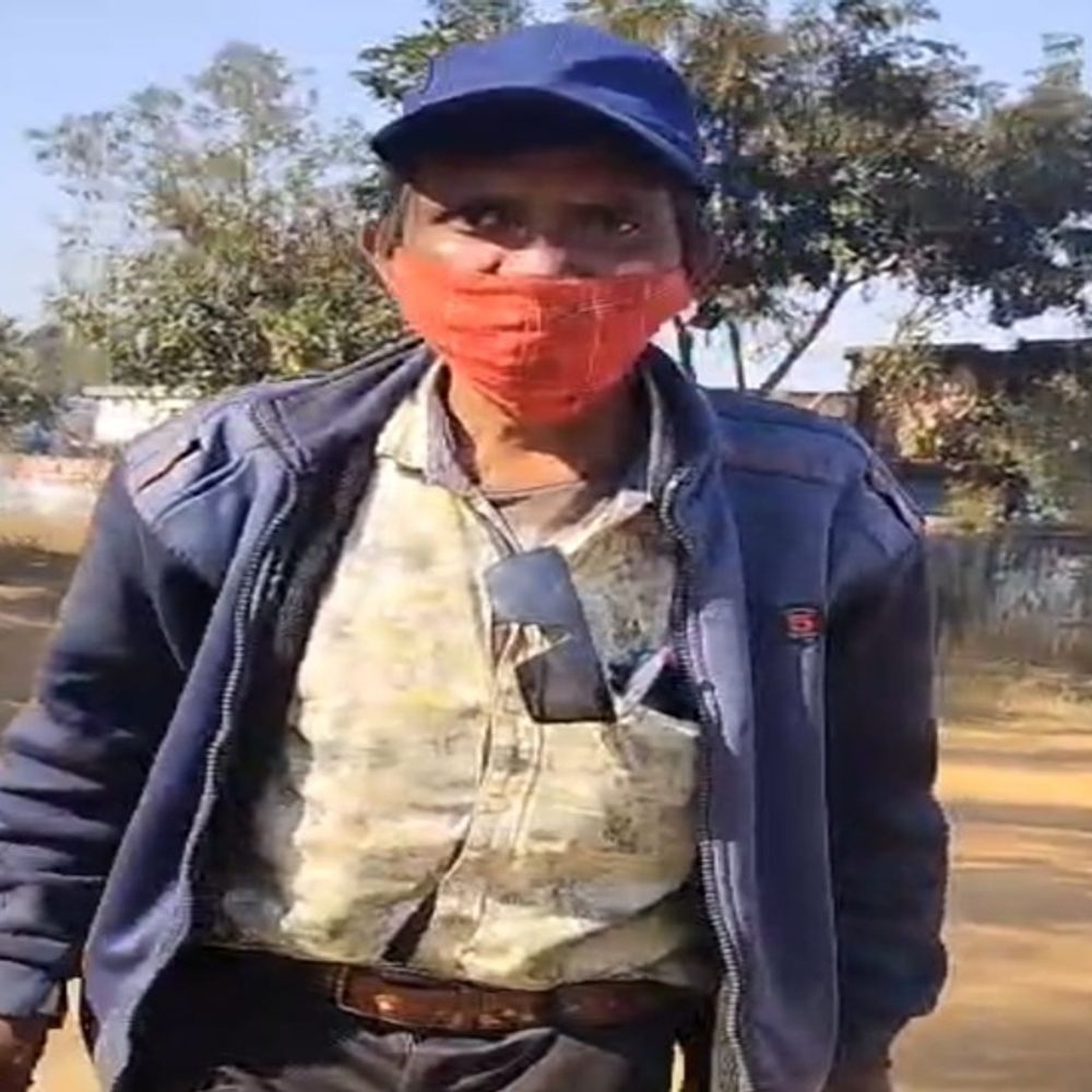 बसंत-पंचमी के दिन नशे में धुत होकर स्कूल पहुंचा शिक्षक:ग्राम सभा ने हटाने के लिए पारित किया प्रस्ताव, बीईओ ने की सस्पेंड करने की अनुशंसा