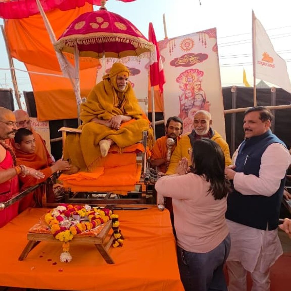 अविमुक्तेश्वारानंद के धरने का 11वां दिन:उमा भारती ने किया समर्थन, बोलीं- सबूत मांगकर प्रशासन ने मर्यादा तोड़ी