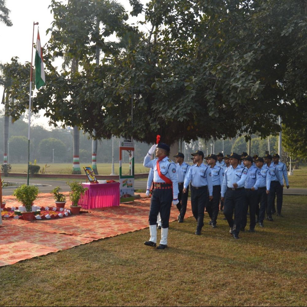 NSI में निदेशक ने फहराया तिरंगा:छात्र-छात्राओं ने कल्चरल प्रोग्राम में दी प्रस्तुति