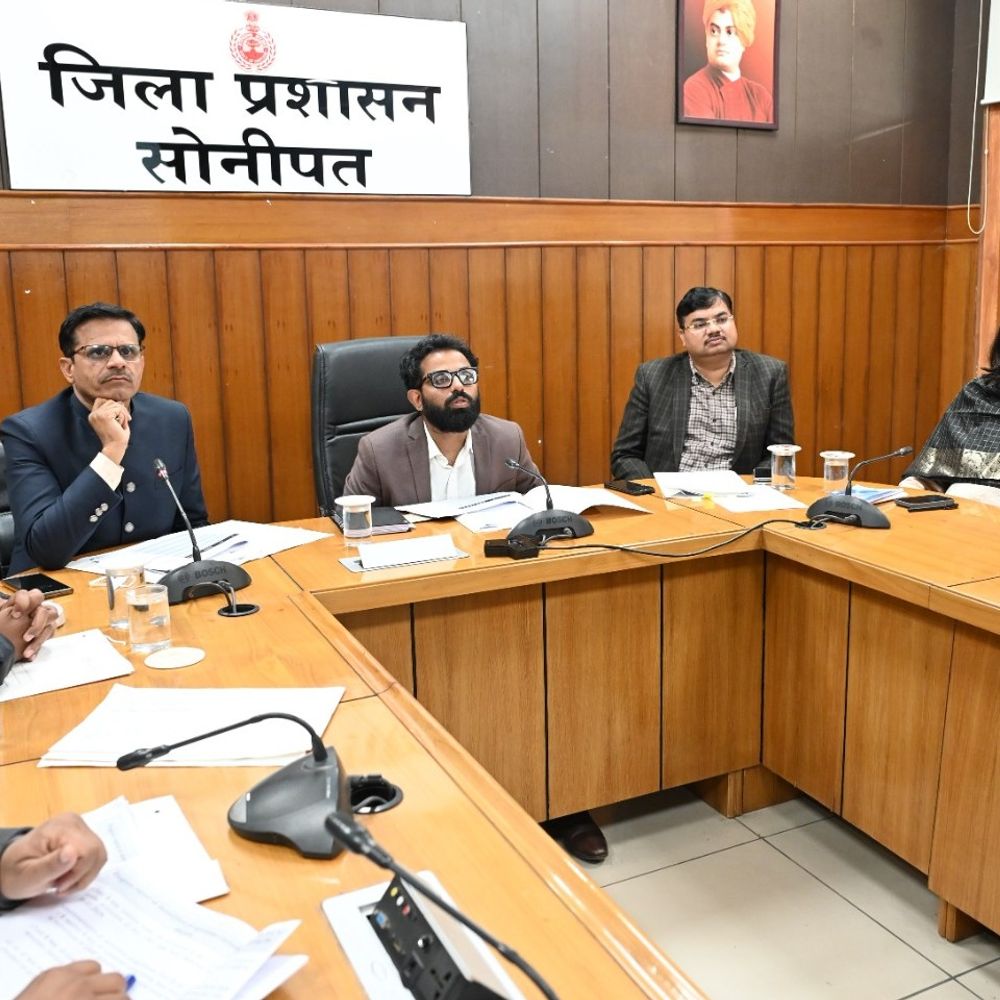 सोनीपत में सड़क सुरक्षा को लेकर बड़ा फैसला:अवैध कट और अतिक्रमण पर FIR के आदेश; NHAI व पुलिस को दिए एडीसी के स्पष्ट निर्देश