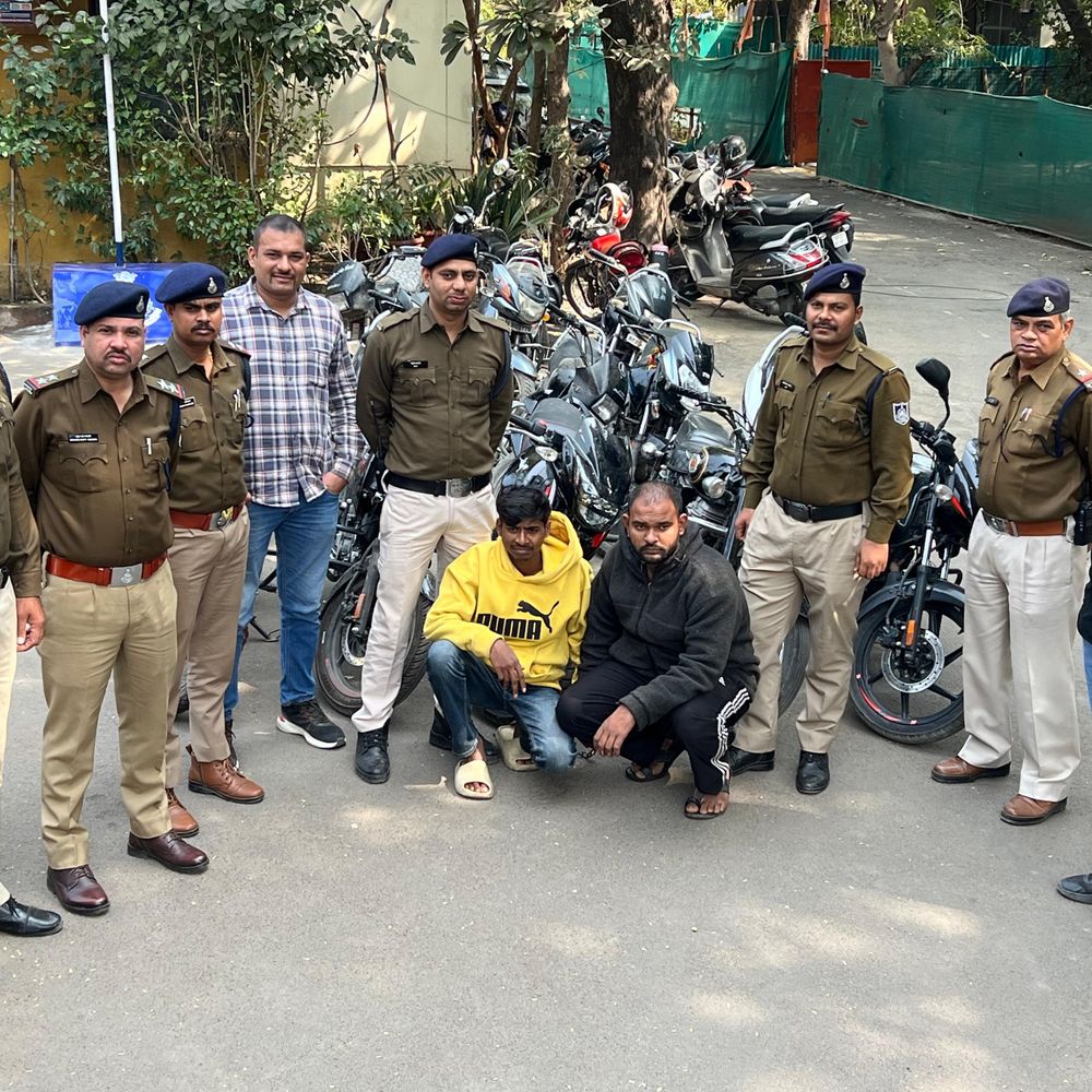 14 लाख की 13 बाइक-स्कूटी बरामद, 2 आरोपी गिरफ्तार:फर्जी नंबर प्लेट से खुला राज; इंदौर पुलिस ने पकड़ा वाहन चोर गिरोह