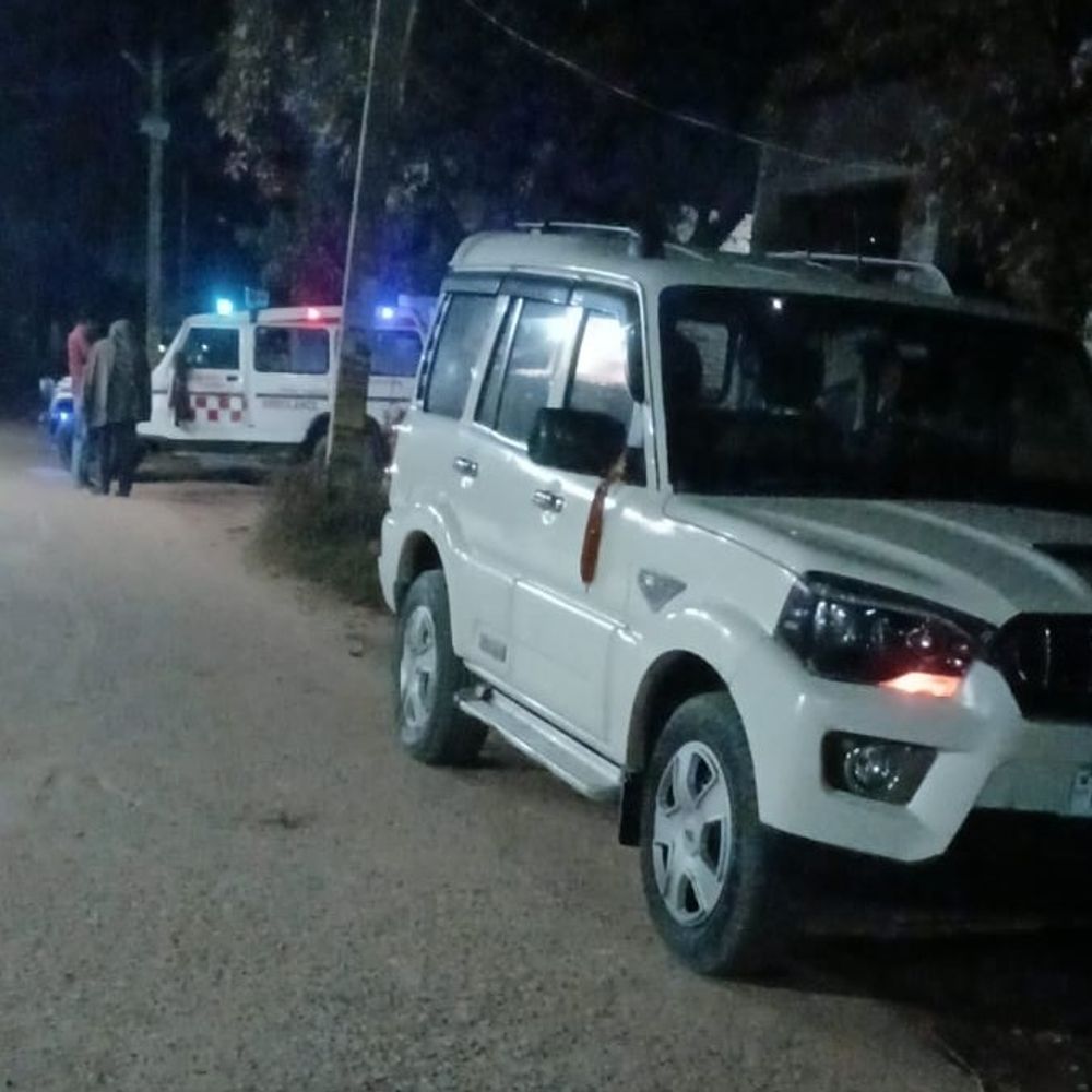 पटना में बिहार सरकार की स्टीकर लगी कार चोरी:सड़क किनारे खड़ाकर घर गया था ड्राइवर, पहले बोनट खोलकर चालू किया; फिर हुआ फरार