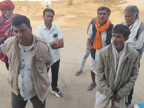 कीटनाशक के असर से मजदूर की मौत:खेत पर दवा छिड़कर घर लौटा, खाना खाने के बाद उल्टी हुई, इलाज के दौरान दम तोड़ा