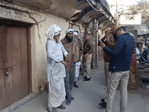 बेटी की शादी के दिन पिता की हत्या,5 को उम्रकैद:कोर्ट ने 20-20 हजार का जुर्माना भी लगाया,एक्सीडेंट का बदला लेनें के लिए किया था हमला