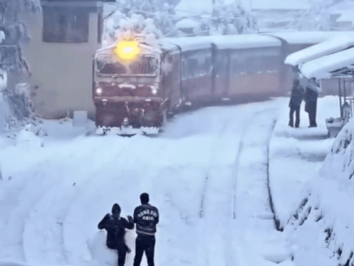 हिमाचल प्रदेश में आज साफ रहेगा मौसम:27 और 28 जनवरी को बारिश-बर्फबारी की चेतावनी, कुकुमसेरी रहा सबसे ठंडा