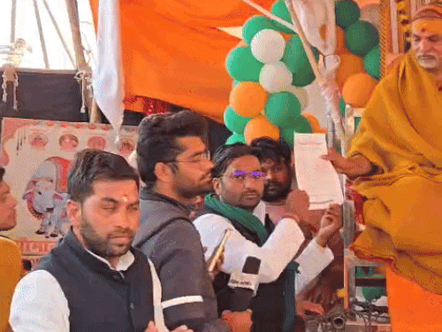 भारतीय किसान यूनियन धनसिंह कोतवाल ने शंकराचार्य को दिया समर्थन:प्रयागराज पहुंचे राष्ट्रीय अध्यक्ष पवन गुर्जर ने कहा – शंकराचार्य का सम्मान सनातन समाज का सम्मान