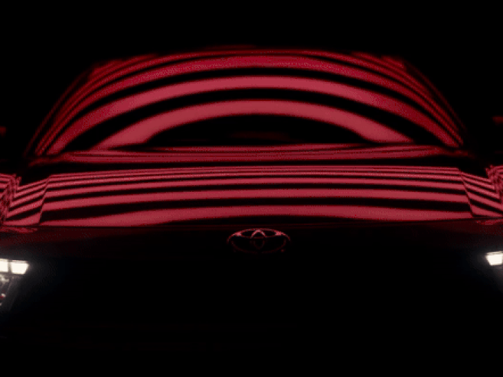 टोयोटा अर्बन क्रूजर EV 19 जनवरी को लॉन्च होगी:फुल चार्ज पर 543km चलेगी और 10.25-इंच की स्क्रीन; क्रेटा इलेक्ट्रिक से मुकाबला