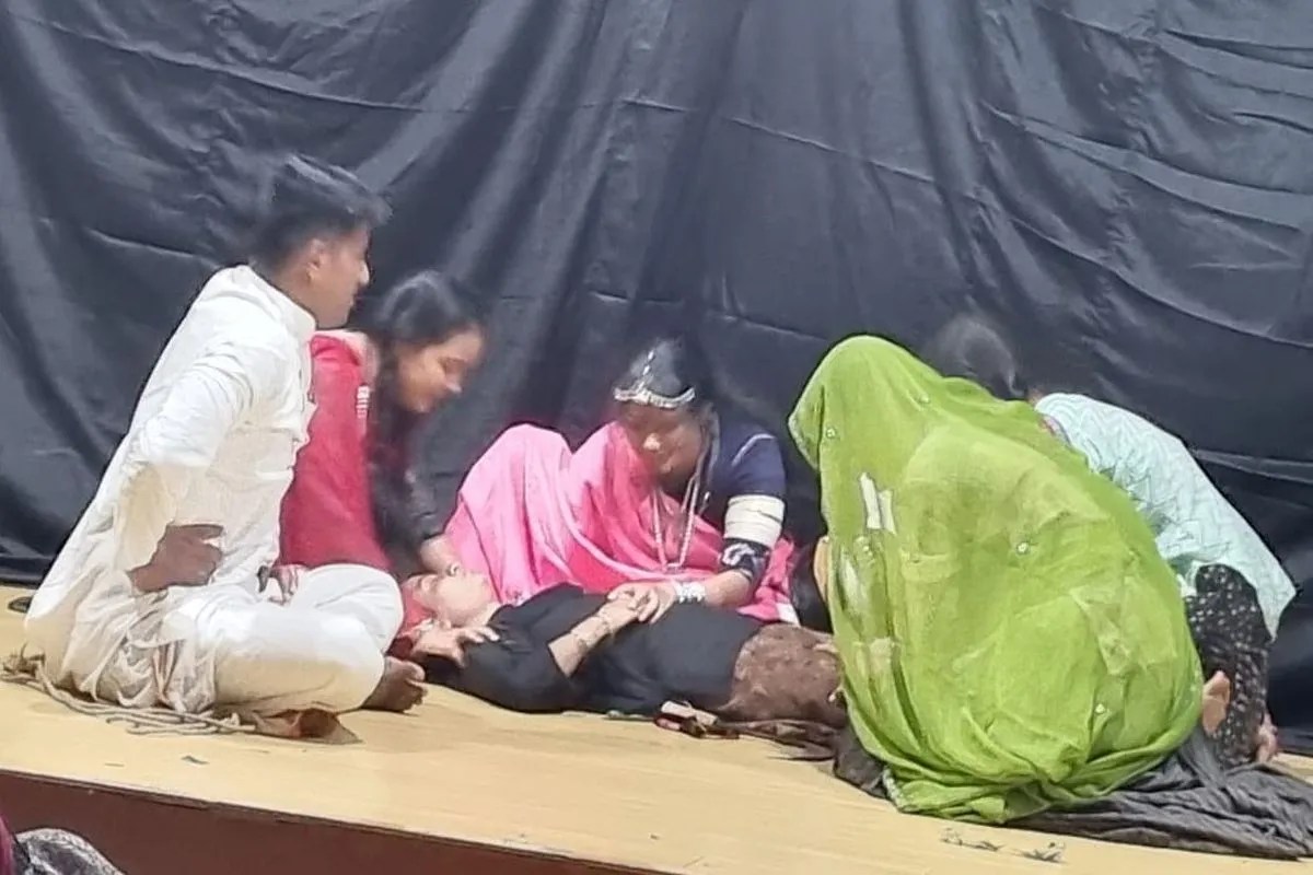 एमएलवी कॉलेज में ‘कालीबाई’ नाटक: वीरांगना के बलिदान को देख नम हुई आंखें