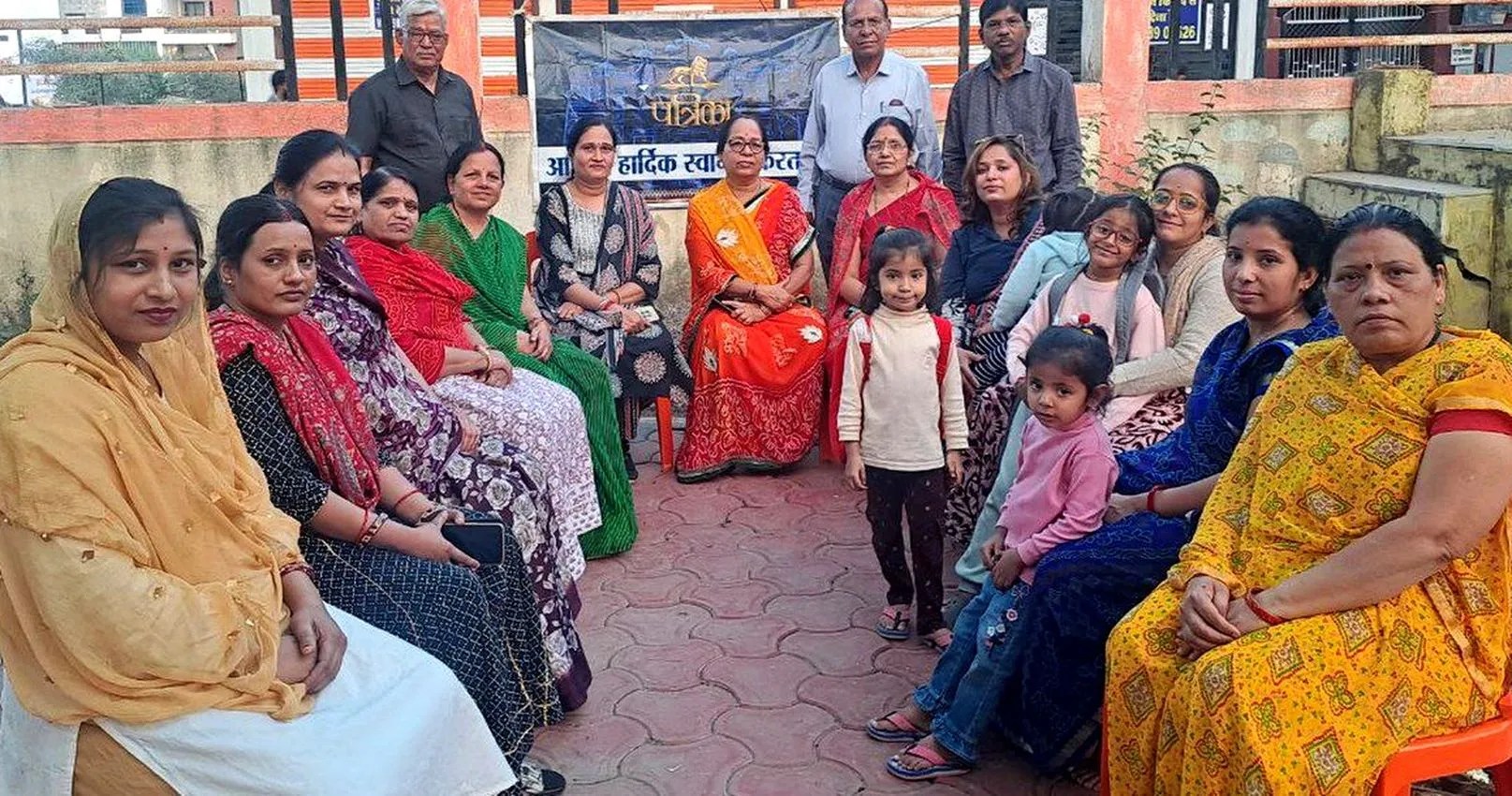 मोहल्ला मीटिंग : एक करोड़ टैक्स, फिर भी बगीचों में बच्चों को खेलने उपकरण नहीं