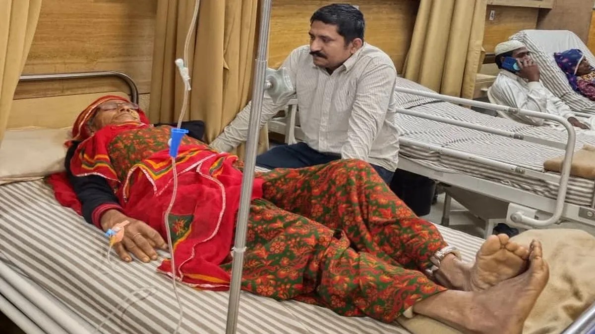 अनशन के बाद बिगड़ी तबीयत, सास भर्ती, बहु को दी छुट्टी