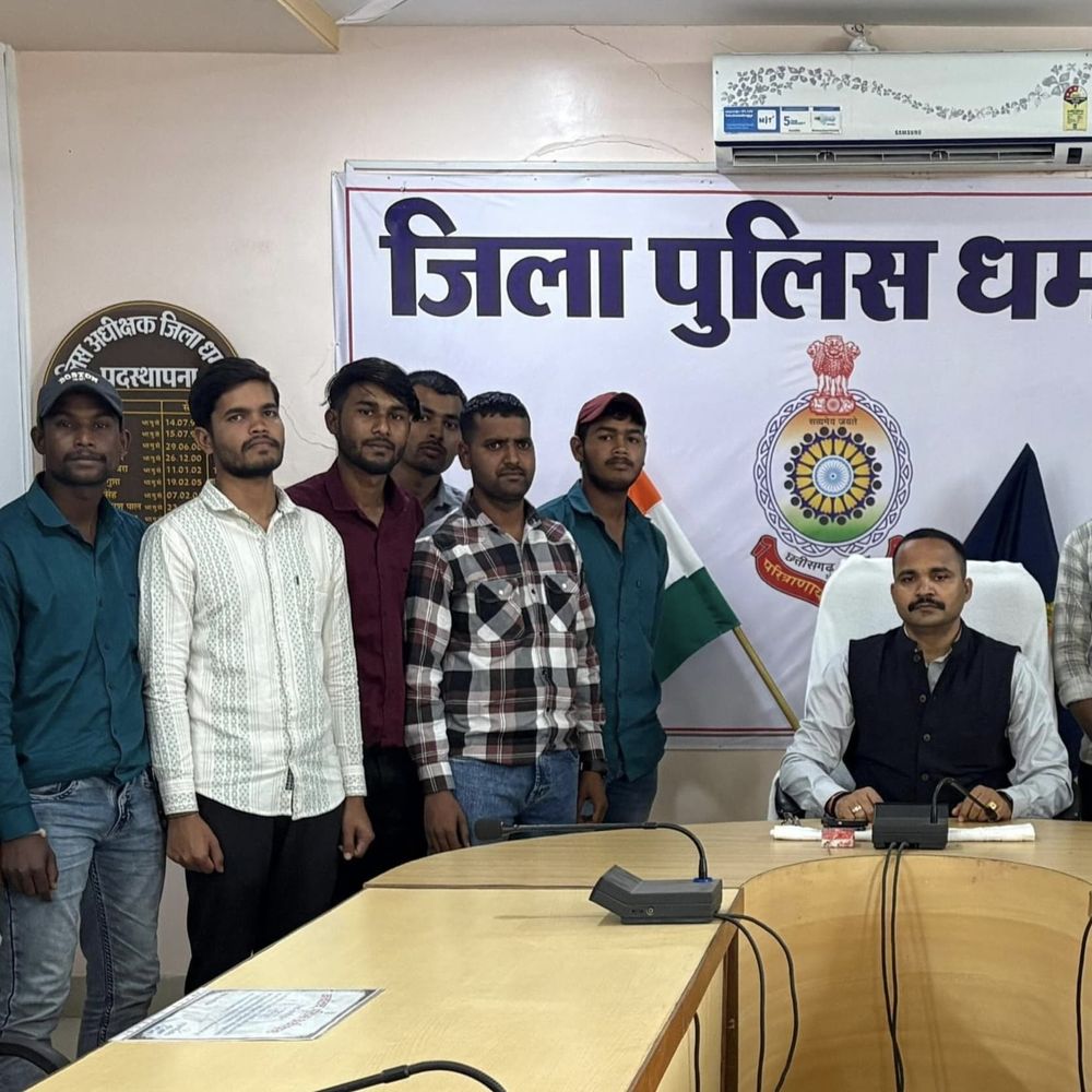 धमतरी में 13 युवाओं का अर्धसैनिक बलों में चयन:एसपी ने की मुलाकात, राष्ट्रसेवा और अनुशासन का संदेश दिया