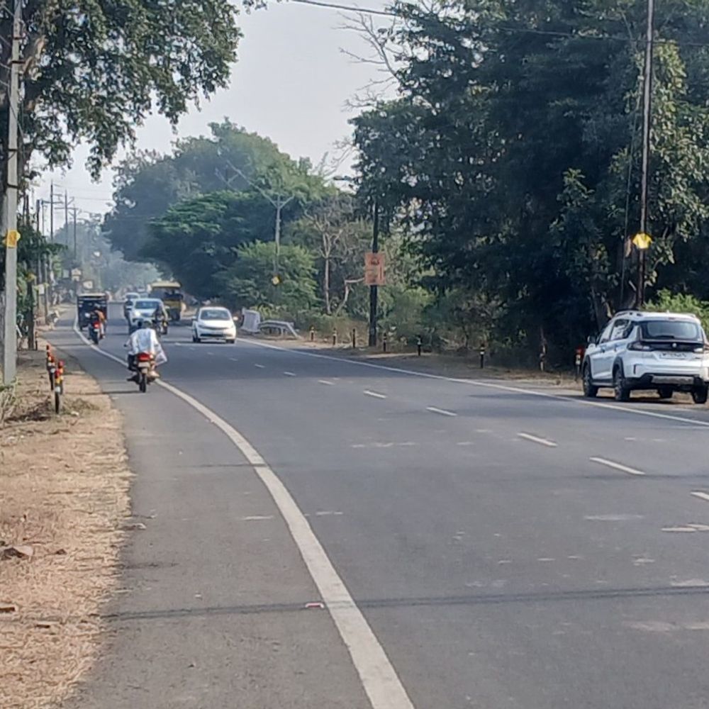 सागर में मौसम साफ, दिन का पारा 28 डिग्री पार:सुबह-शाम सर्दी का असर, दोपहर में तपिश बढ़ी, गर्मी का एहसास हो रहा