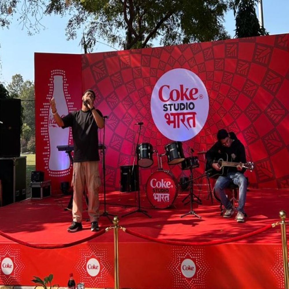 IIM लखनऊ में मैनफेस्ट-वर्चस्व 2026 का आगाज:एशिया के सबसे बड़े बी-स्कूल फेस्ट में जुटे दिग्गज, कल्चरल-स्पोर्ट्स इवेंट्स भी शुरू