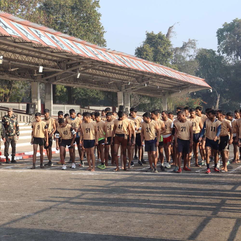 लखनऊ कैंट में अग्निवीर भर्ती रैली शुरू:एएमसी स्टेडियम में यूपी-उत्तराखंड के अभ्यर्थियों की कड़ी परीक्षा, पहले दिन 265 उम्मीदवार पहुंचे मैदान में