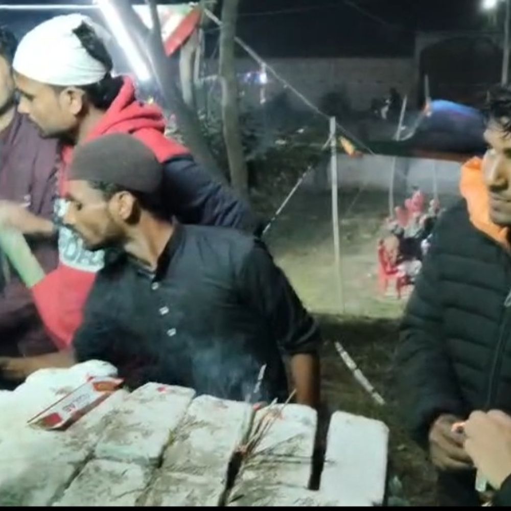 दरभंगा में शब-ए-बारात पर जलसा का आयोजन:पूरी रात चला इबादत का दौरा, पीर दरबार पर चादरपोशी; धर्मगुरुओं ने दिया एकता का संदेश