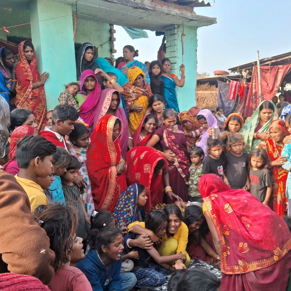 दरभंगा में ट्रक ने बाइक में मारी टक्कर:हादसे में जीजा की मौत, साले की हालत गंभीर; ससुर के ससुर के श्राद्ध कर्म में शामिल होने जा रहे थे