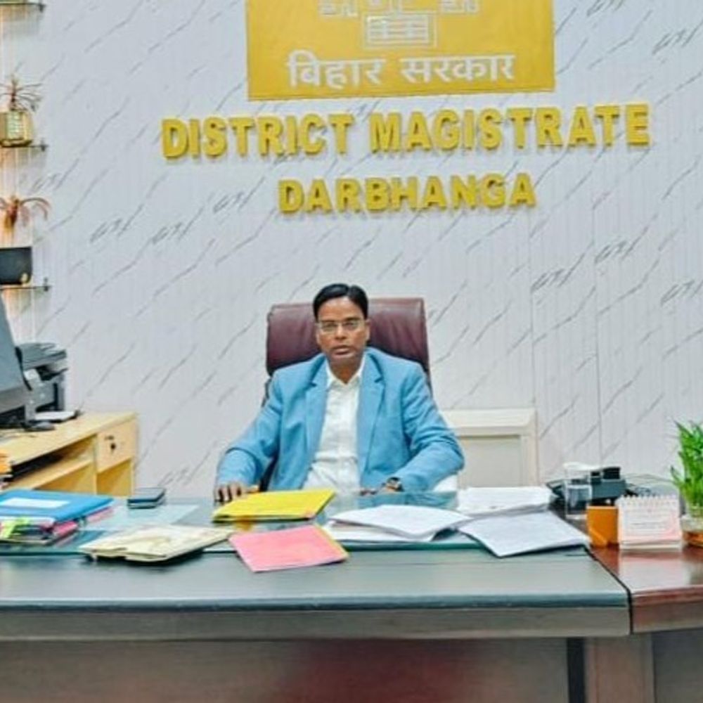 दरभंगा के जाले में राजस्व कर्मचारी सस्पेंड:फार्मर रजिस्ट्री में लापरवाही पर की गई कार्रवाई; 3 दिन में सिर्फ 17 किसानों का हुआ रजिस्ट्रेशन