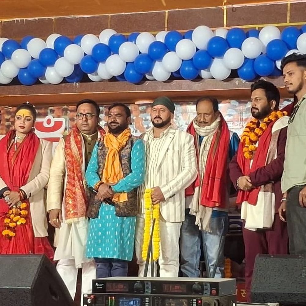 मां सबलपुरवासिनी का 25वां वार्षिक महोत्सव:काशी के विद्वान ब्राह्मणों ने की महाआरती, कलाकारों की प्रस्तुतियों पर देर रात तक झूमे श्रद्धालु